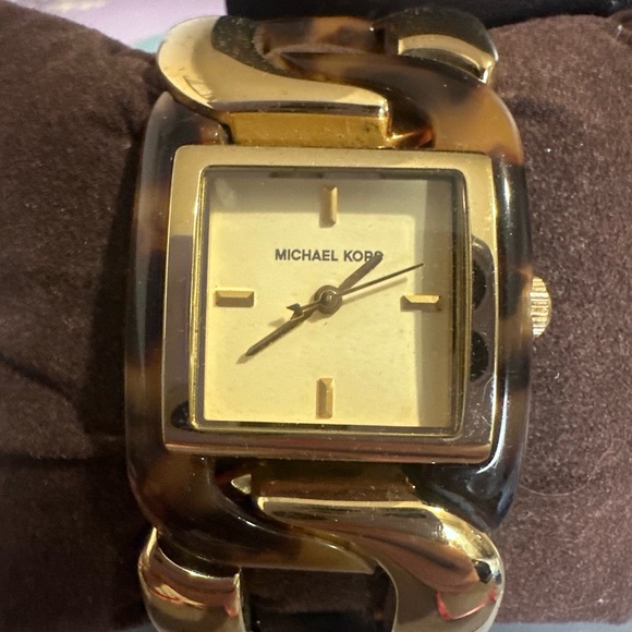 Michael Kors Tortoise Acetate Women's Watch Complete w/ Box & Card - Picture 5 of 6